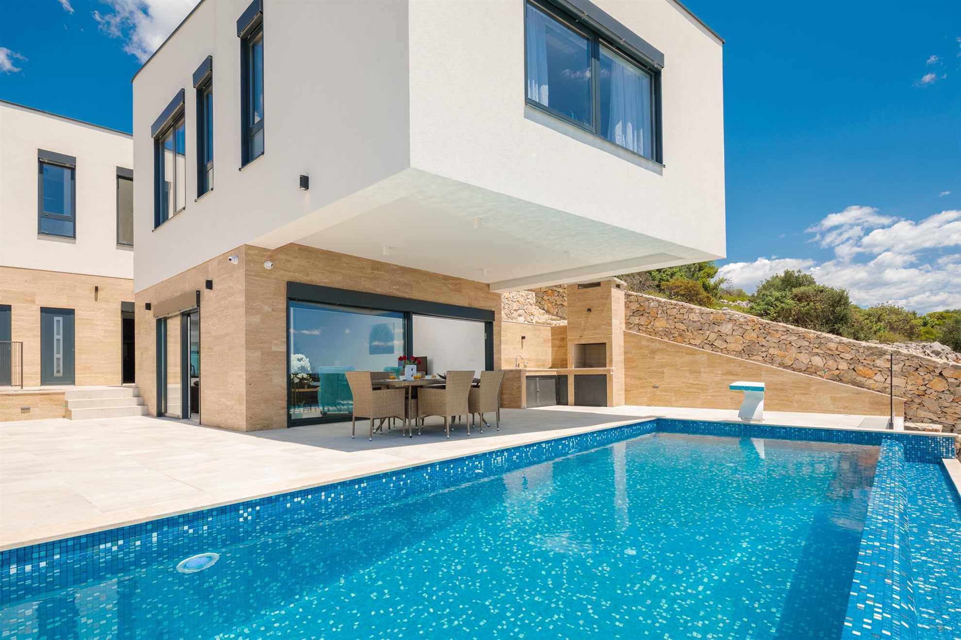 Luxury Villa Gold Pearl with Pool